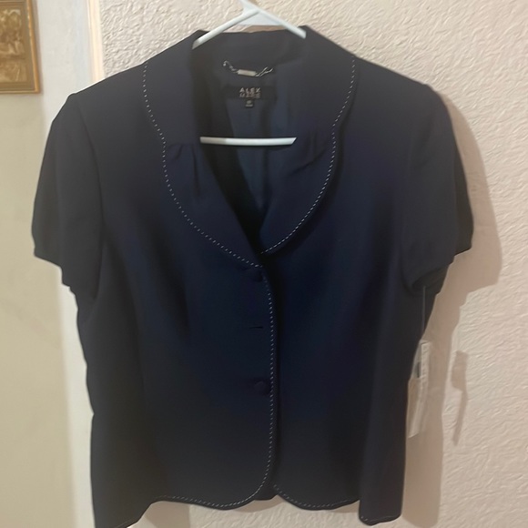 Top - Picture 1 of 3